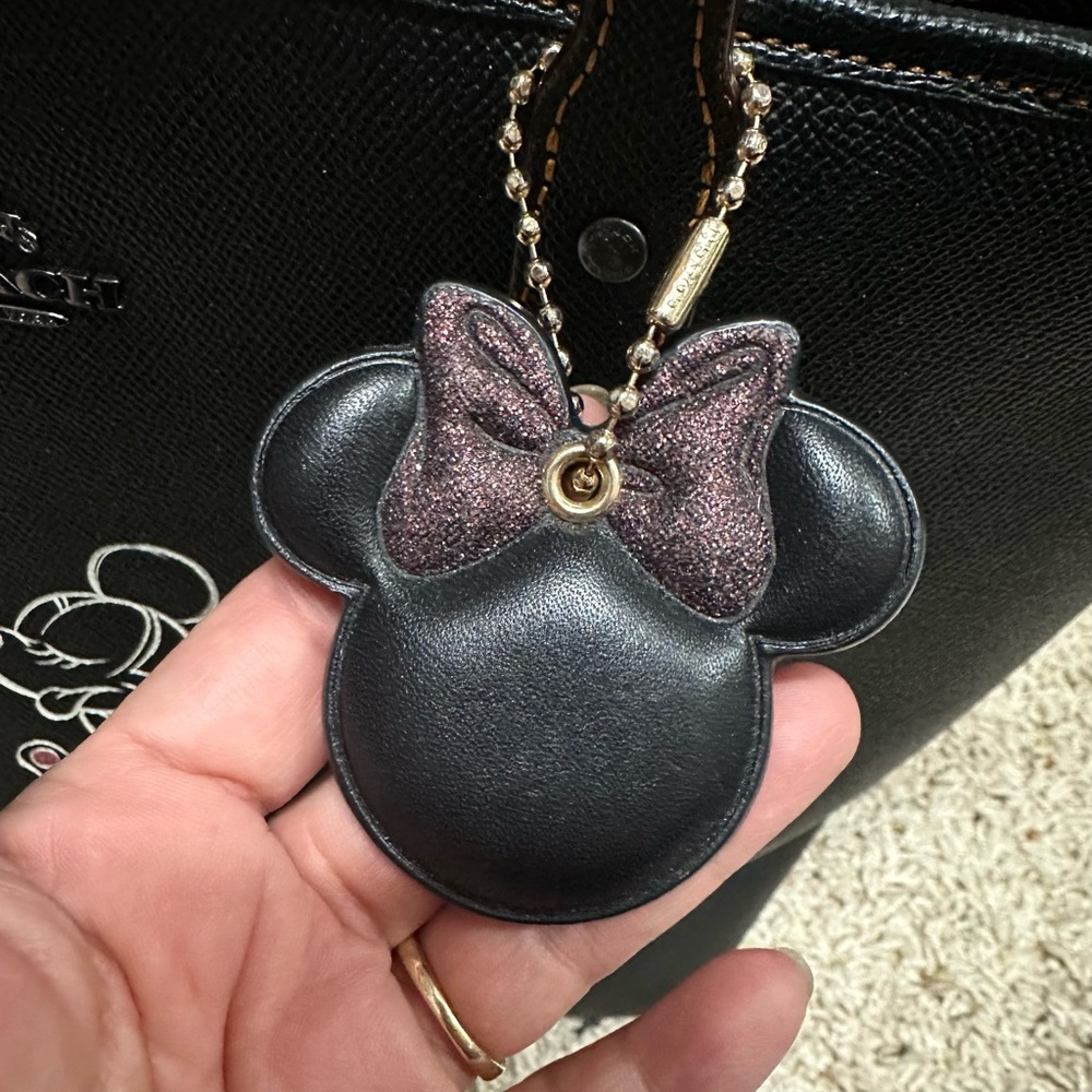 ♥️Minnie Mouse Ears Glitter Bow hang tag